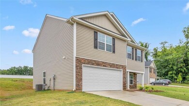 140 Red Arrow Ct, Mayodan, NC 27027 - photo 2