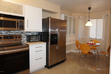 Kitchen with nook