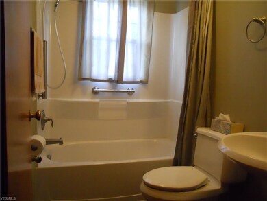 125 Iroquois St, Struthers, OH 44471 - photo 7