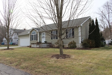11 Orange St, West Springfield, MA 01089 - photo 2