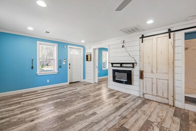 716 W 3rd N