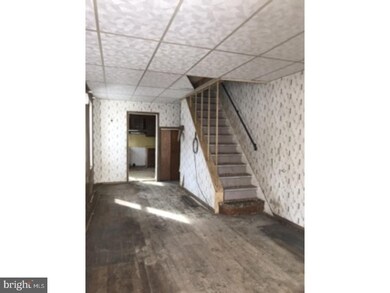 570 S 18 1/2 St, Reading, PA 19606 - photo 3