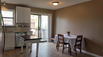 Kitchen & dining area. Large 2 tier deck out slidi