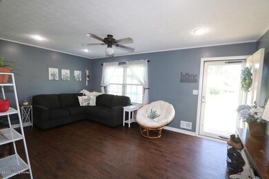 6808 Spourtland Dr, Louisville, KY 40228 - photo 6