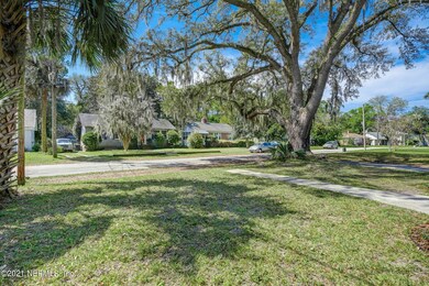 5-web-or-mls-1761 Orlando Cir-5