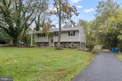 1276 E Evergreen Dr, Phoenixville, PA 19460 - photo 3