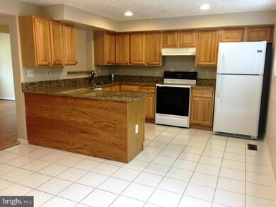 12506 Spring Harbor Place, Germantown, MD 20874 - photo 6