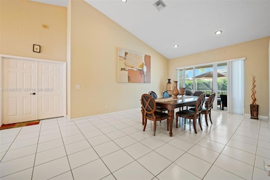 600 Cypress Pointe Dr E, Pembroke Pines, FL 33027 - photo 7