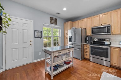 304 Azteca Dr, Matthews, NC 28104 - photo 5