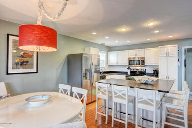 286 E 2nd St Ocean Isle Beach-large-004-
