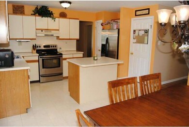 500 Donegal Ct, Royersford, PA 19468 - photo 5