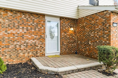 9644 Merry Ln, Pickerington, OH 43147 - photo 4