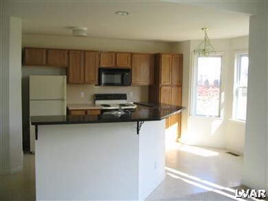 205 Ridings Cir unit DD205, Macungie, PA 18062 - photo 6