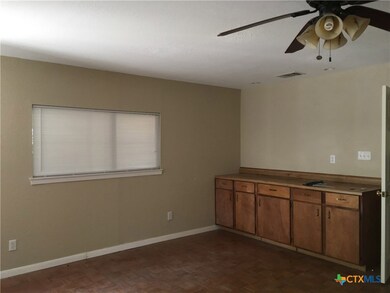 616 Alabama St, San Marcos, TX 78666 - photo 5