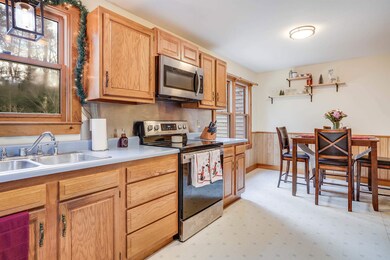 138 Battle St, Webster, NH 03303 - photo 7