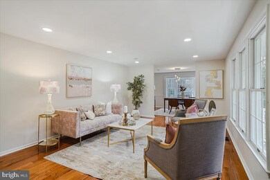 304 Chestnut Ave, Washington Grove, MD 20880 - photo 6