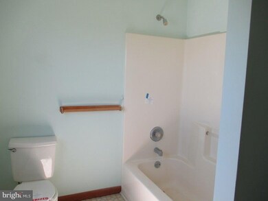 209 S West St, Harrington, DE 19952 - photo 5