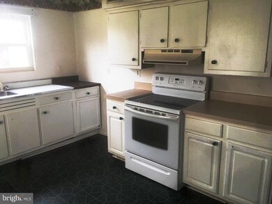 9470 Marshall Corner Rd, Pomfret, MD 20675 - photo 4