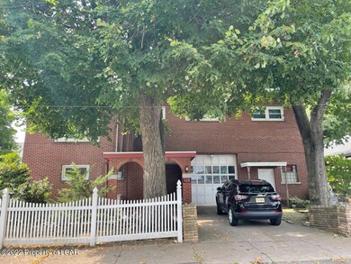 408 E Chapel St, Hazleton, PA 18201 - photo 2