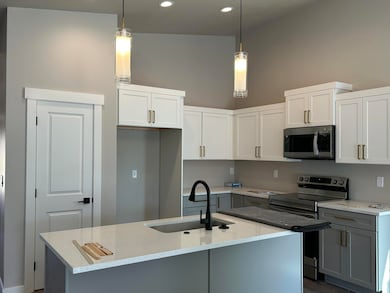 651 Terrazzo Way, Medford, OR 97501 - photo 2