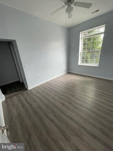 138 E Antietam St unit 209, Hagerstown, MD 21740 - photo 6