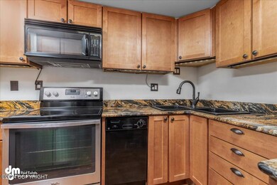 08-Kitchen 20240613-DW-5705