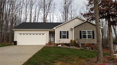 118 Bluff Ct, Statesville, NC 28625 - photo 2