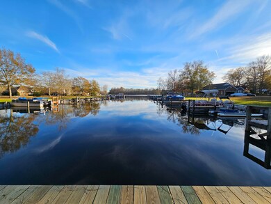 LAKE ARBU MARINA