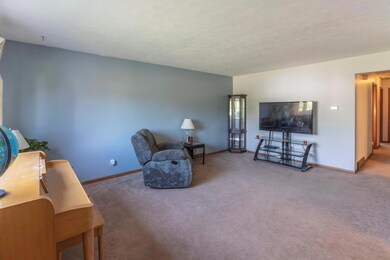 5430 Hazelwood Rd, Columbus, OH 43229 - photo 4