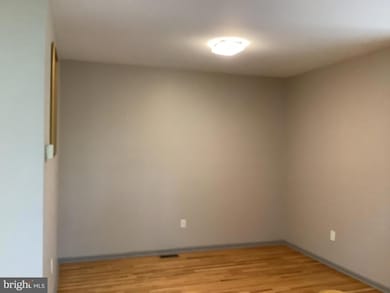 48 Frost Ln, East Windsor, NJ 08520 - photo 4