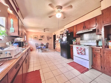 102 Clint Warren St NE, Hanceville, AL 35077 - photo 6