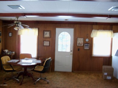 family room 2.jpg