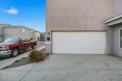 1030 E Odeum Ln, Phoenix, AZ 85040 - photo 2