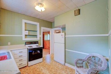 1226 Crown Ave, Louisville, KY 40204 - photo 5