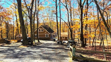 2124 Meadowlark Cir, Bushkill, PA 18324 - photo 4