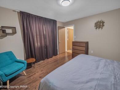 1531 Starry Ln, Effort, PA 18330 - photo 2