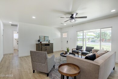 5612 N 19th St-10