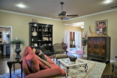 1207 1207 Luann Ln, Tyler, TX 75703 - photo 4