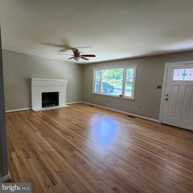 5523 Strawbridge Terrace, Sykesville, MD 21784 - photo 3