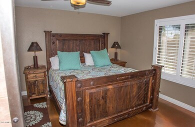 03_masterbed2