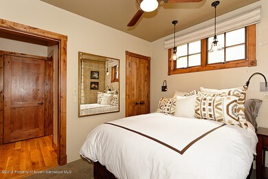 513 W Main St unit E-101, Aspen, CO 81611 - photo 5