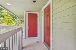 10811 Hampton Mill Terrace unit 518 (210 ON DOOR), Rockville, MD 20852 - photo 3