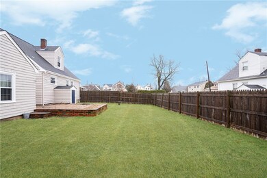 1 Center St, Bristol, RI 02809 - photo 2