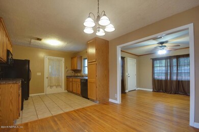 6137 Harlow Blvd, Jacksonville, FL 32210 - photo 5