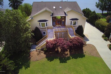 123 Riverview Drive-00091