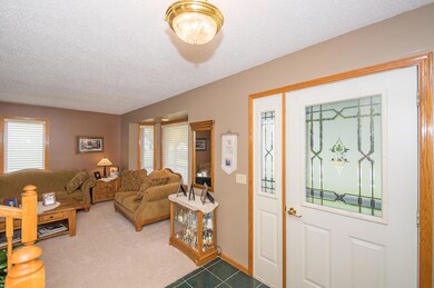 2544 W Fallcreek Ct, Grand Forks, ND 58201 - photo 6