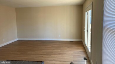 86 Suburban Blvd, Delran, NJ 08075 - photo 3