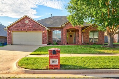 View of front of home featuring a front lawn and a