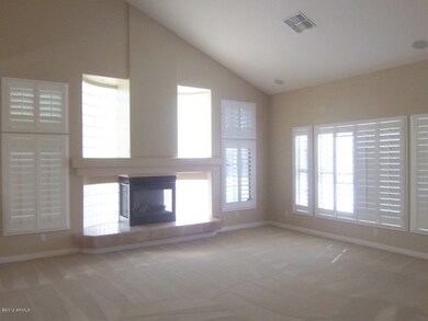 LIVING RM W/FIREPLACE