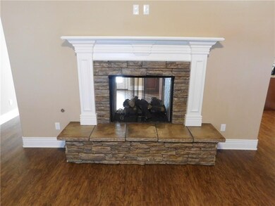 361 Captain Marshal St, Prairie Grove, AR 72753 - photo 4